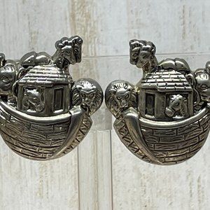 VINTAGE NOAH'S ARK SILVER TONE ANIMALS IN ARK CLIP ON NOVELTY RELIGION EARRINGS
